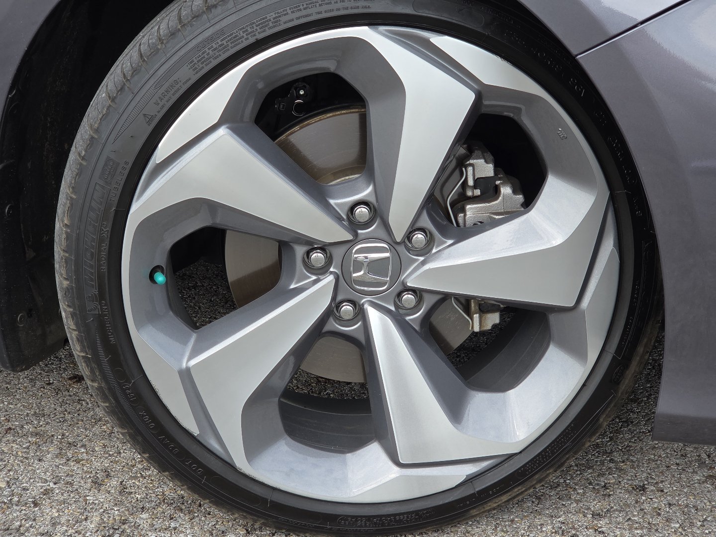 Used 2018 Honda Accord Touring image 11