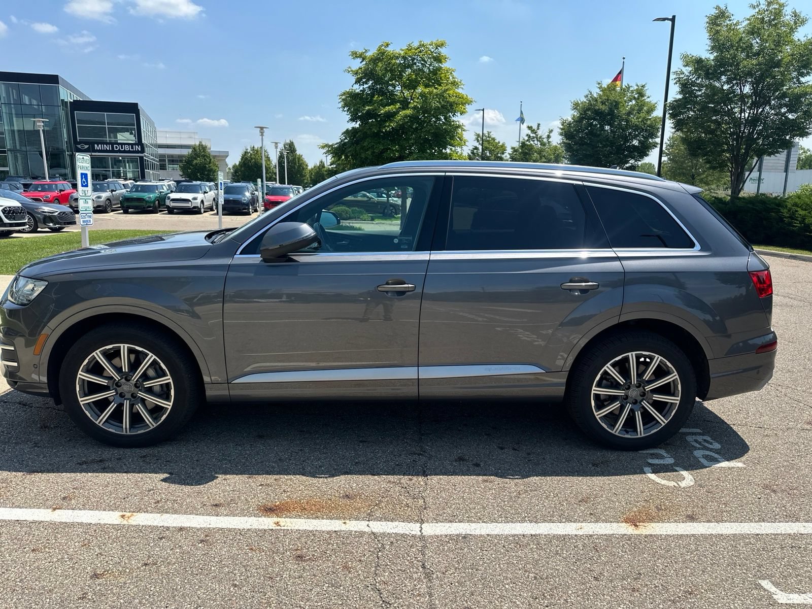 Used 2019 Audi Q7 3.0T Premium Plus w/ Premium Plus Package AWD/4WD image 3