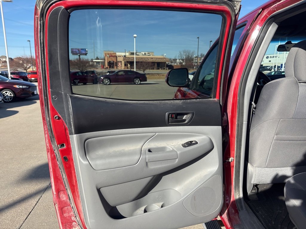 Used 2015 Toyota Tacoma 4x4 Double Cab image 33