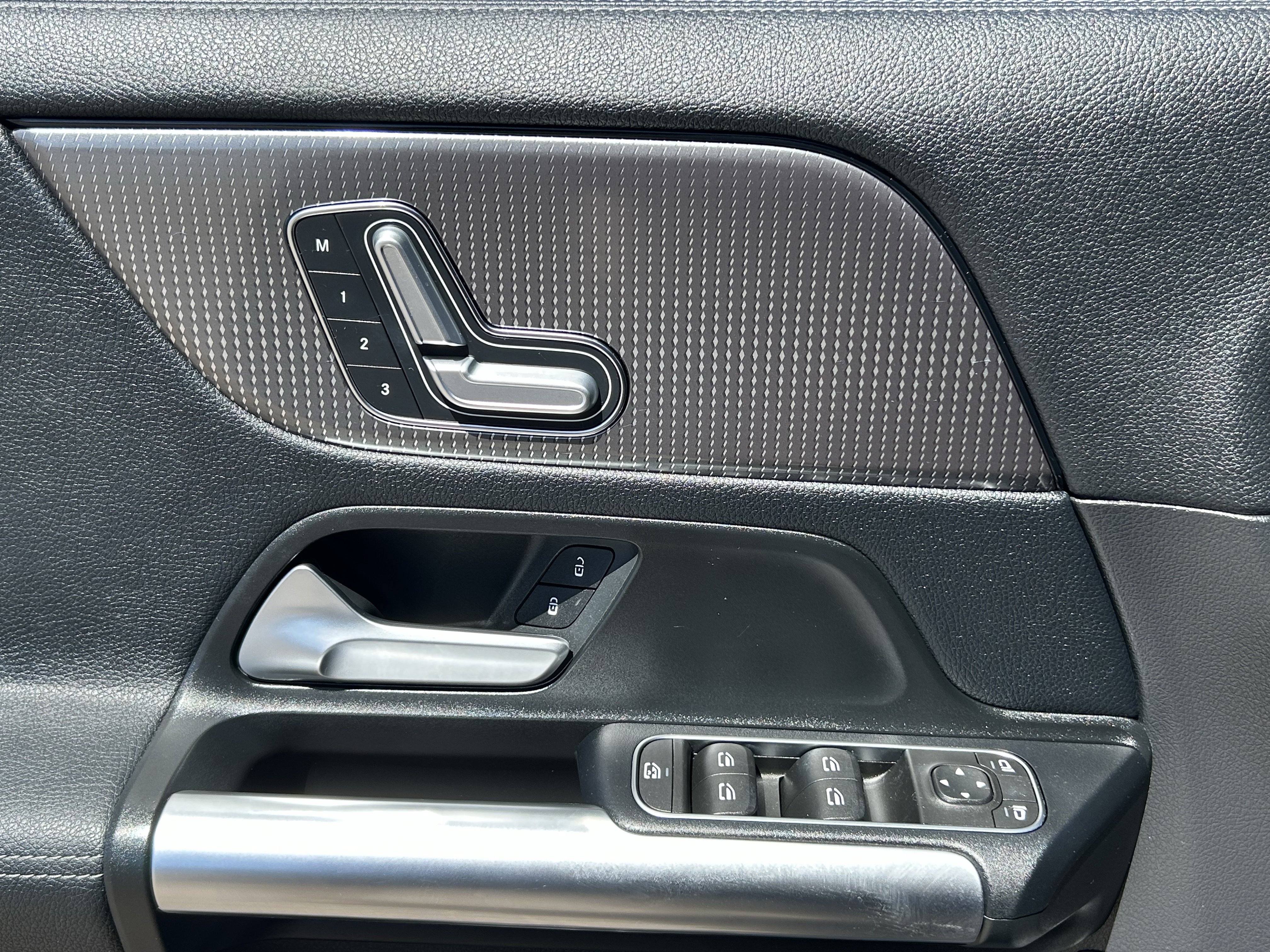 Used 2023 Mercedes-Benz GLA 250 image 21