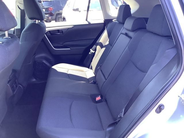 Used 2022 Toyota RAV4 LE AWD/4WD image 24