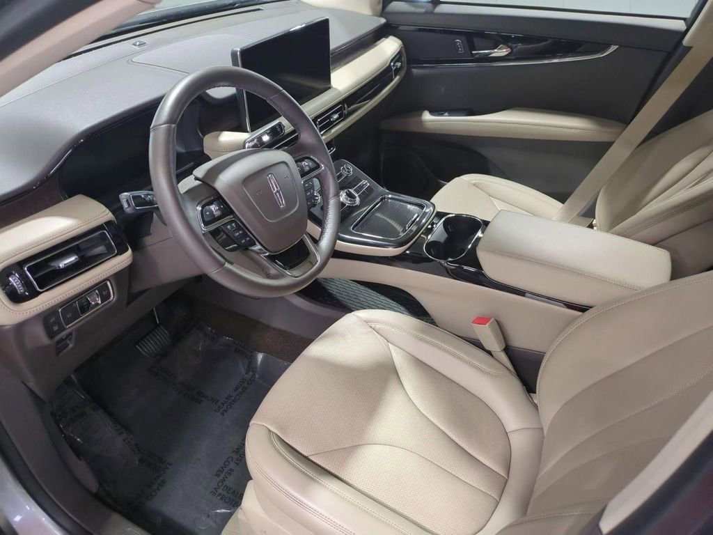 Certified 2022 Lincoln Nautilus Reserve image 11