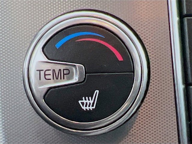 Used 2018 Volvo S60 T5 Dynamic w/ Vision Package image 19