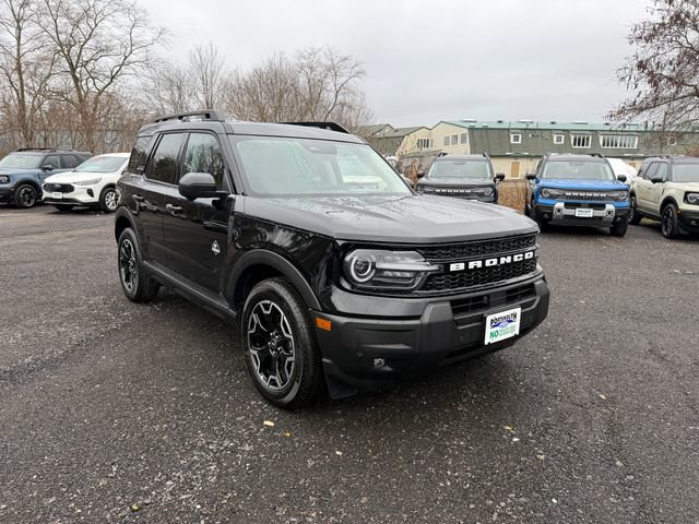 Used 2025 Ford Bronco Sport Outer Banks w/ Outer Banks Tech Package+ AWD/4WD image 1