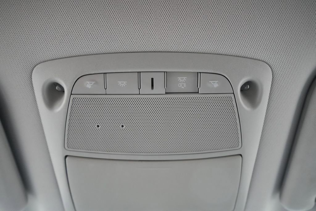 Used 2019 Nissan Pathfinder SV image 21