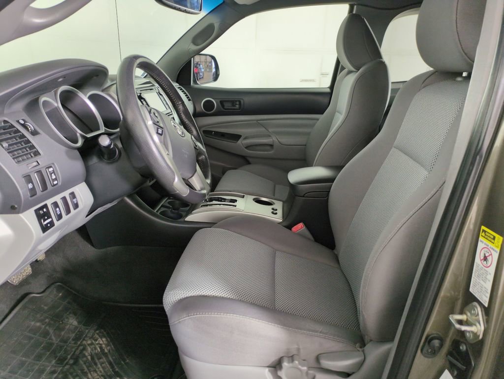 Used 2015 Toyota Tacoma 4x4 Access Cab V6 image 12