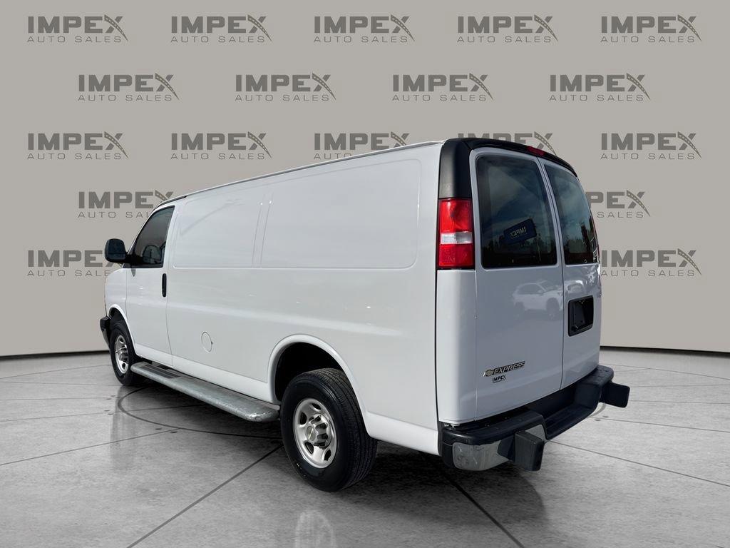 Used 2023 Chevrolet Express 2500 w/ Driver Convenience Package RWD image 3