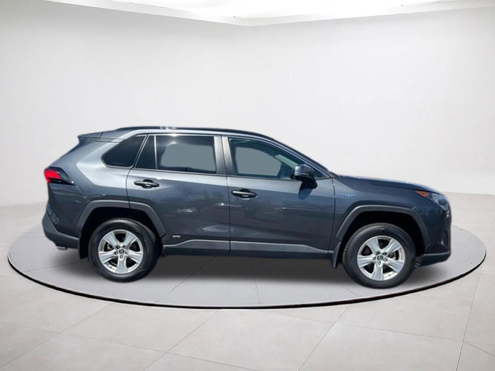 Used 2020 Toyota RAV4 LE w/ All Weather Liner Package AWD/4WD image 6