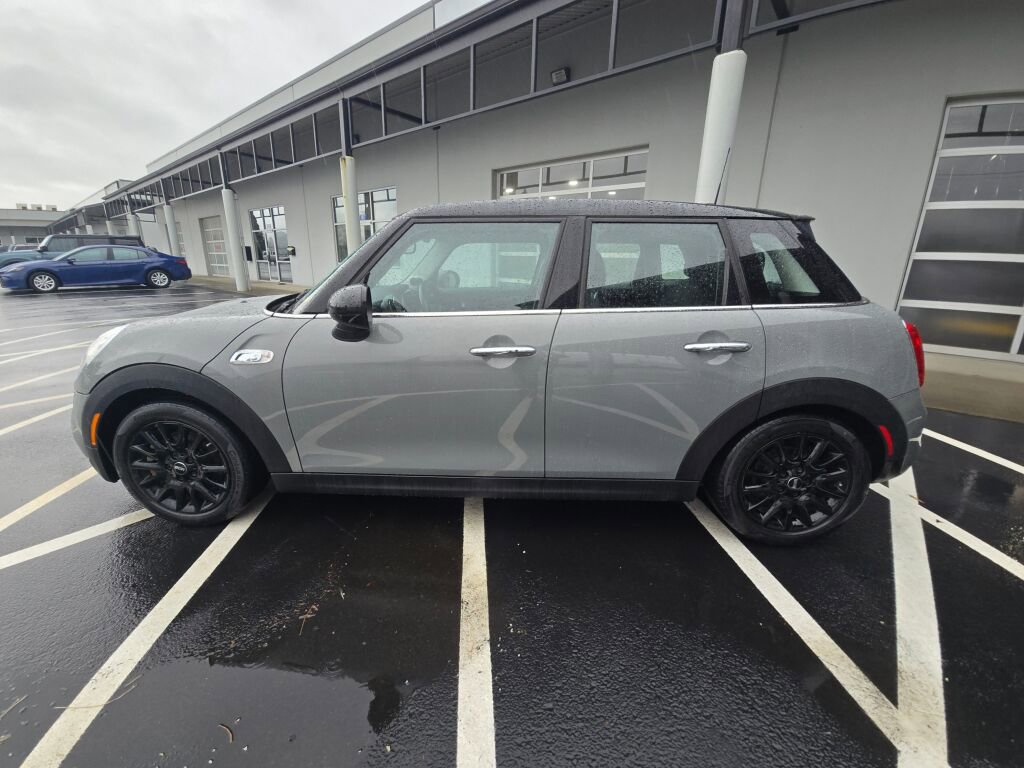 Used 2016 MINI Cooper S image 9