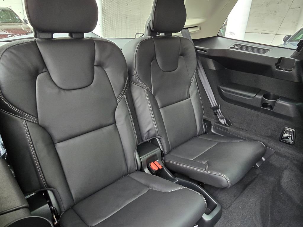 New 2026 Volvo XC90 T8 Ultra w/ Protection Package image 13