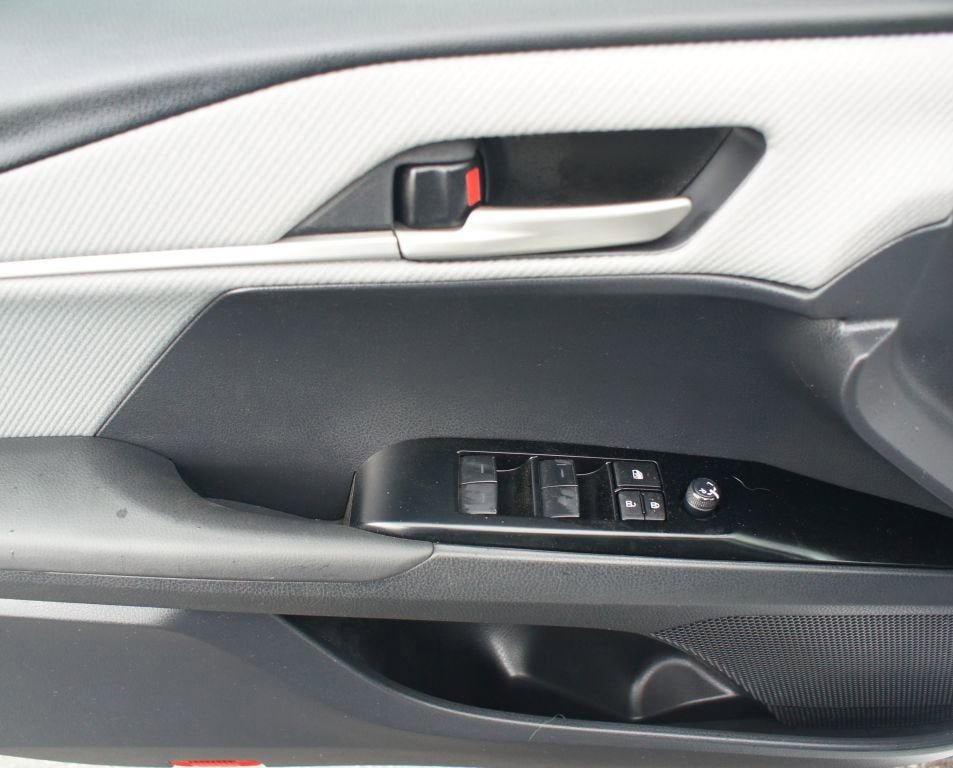 Used 2025 Toyota Camry SE w/ Convenience Package AWD/4WD image 28