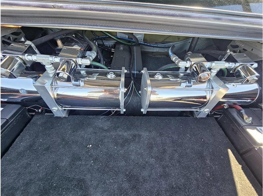 Used 1999 Lincoln Town Car Executive image 30