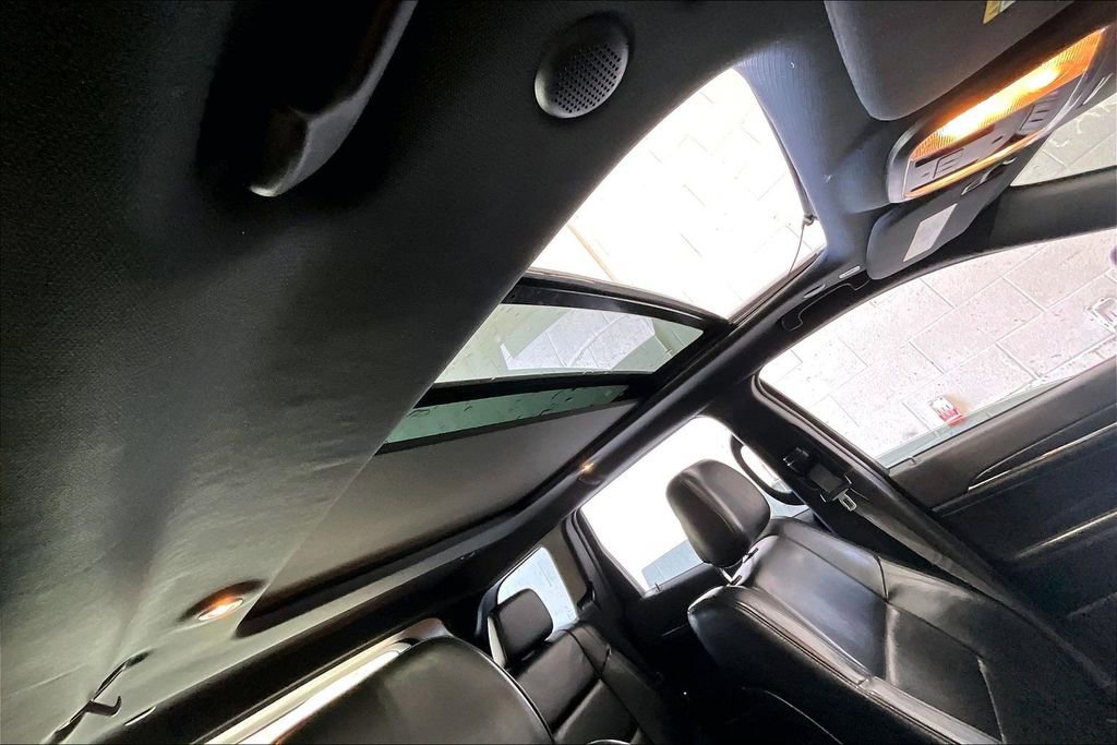 Used 2021 Jeep Grand Cherokee Limited w/ Luxury Group II image 27