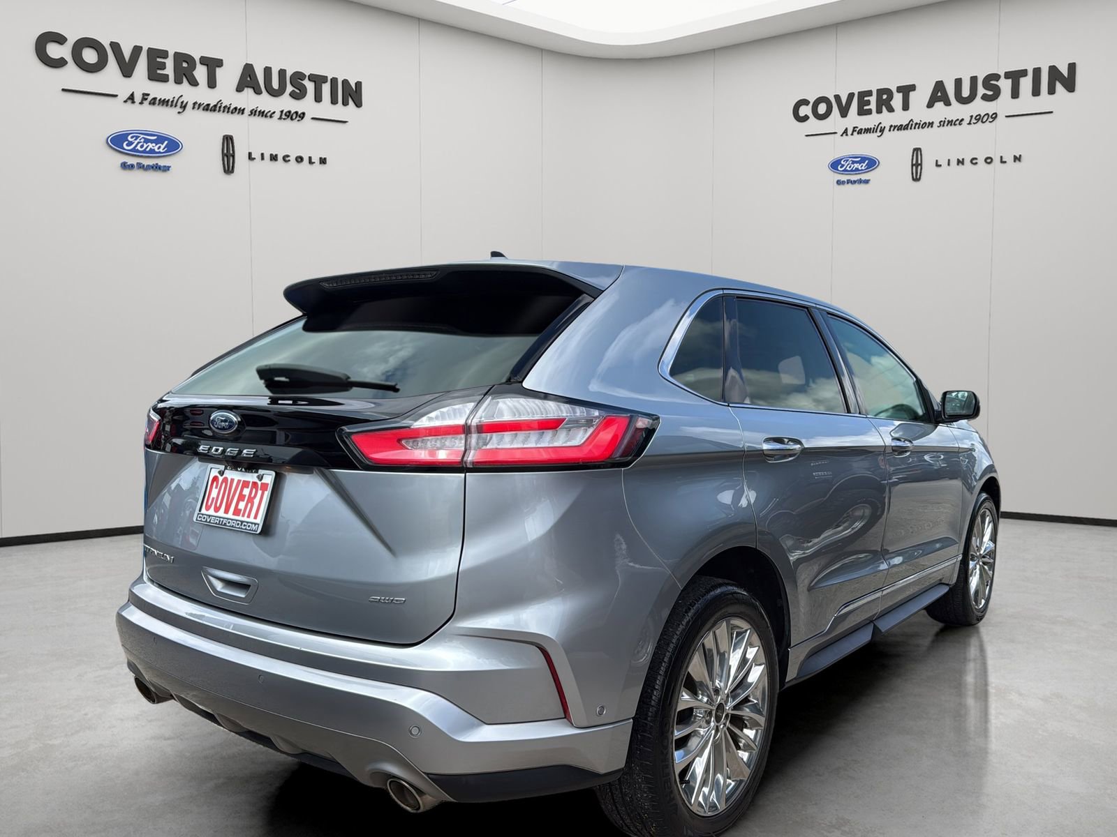 Used 2023 Ford Edge Titanium w/ Equipment Group 301A AWD/4WD image 5