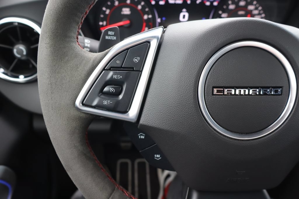 Used 2022 Chevrolet Camaro ZL1 RWD image 8
