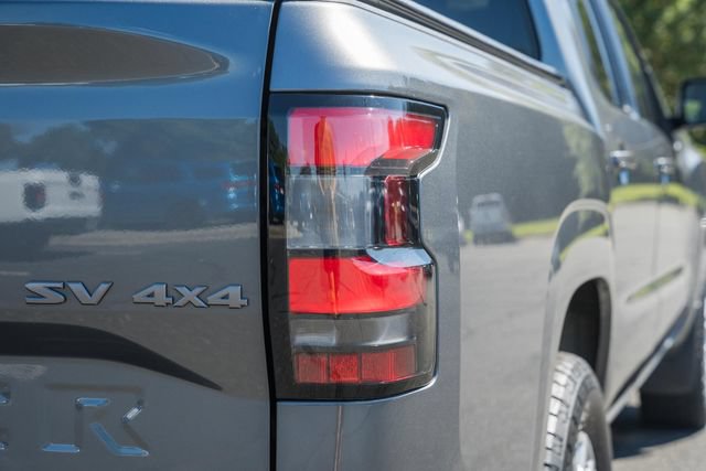 Used 2022 Nissan Frontier SV AWD/4WD image 15