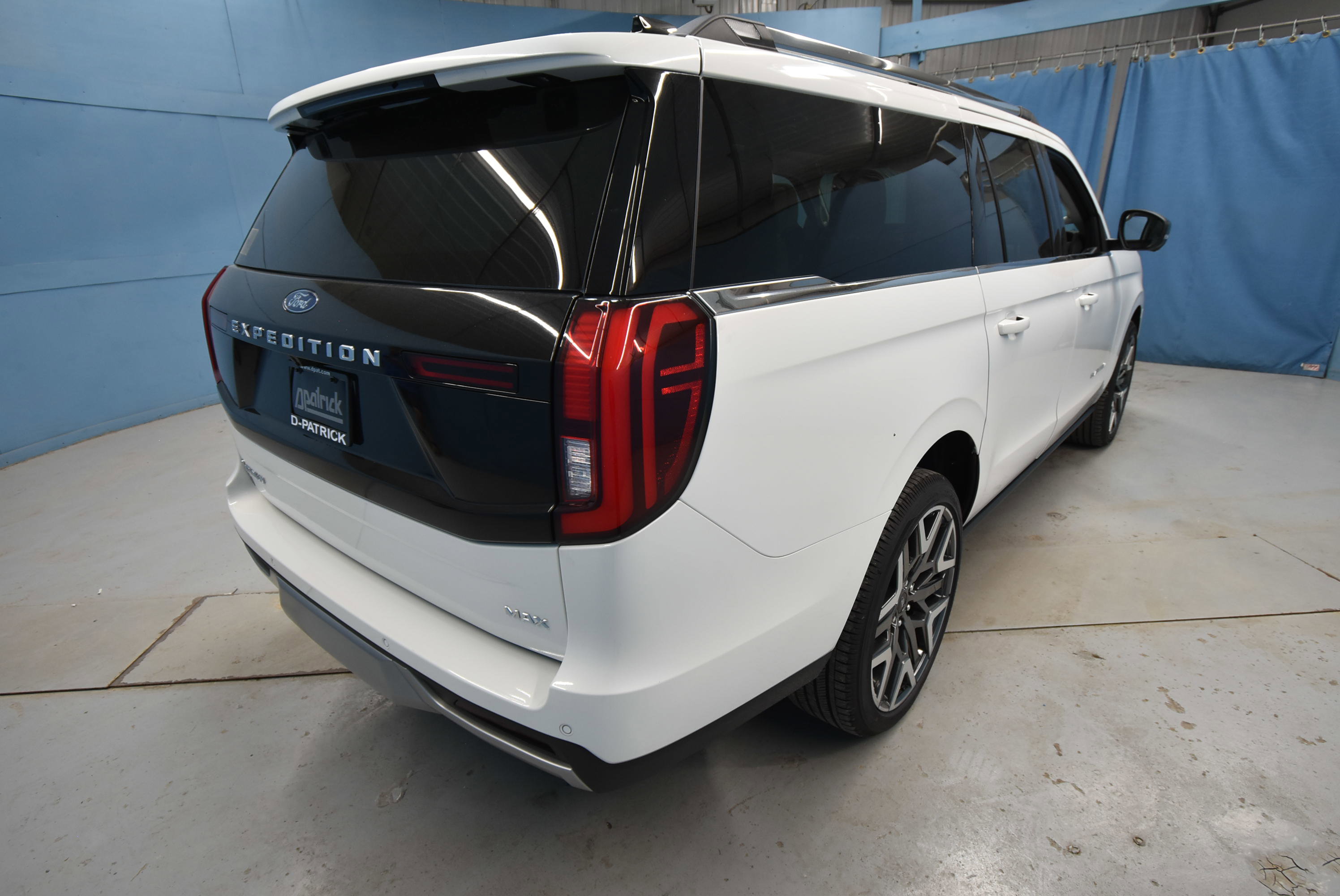 New 2026 Ford Expedition Max Platinum image 36