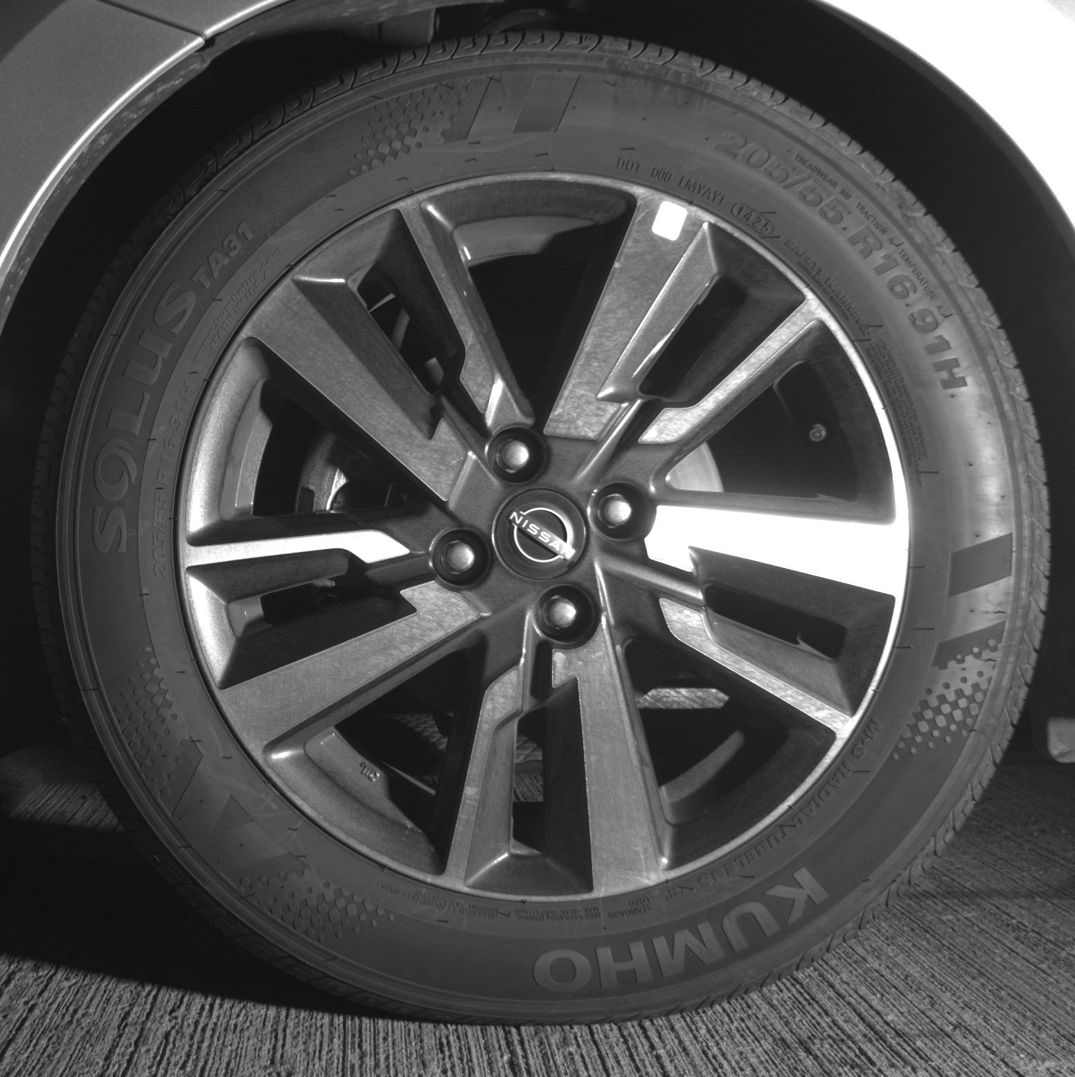 Used 2025 Nissan Versa SV image 12