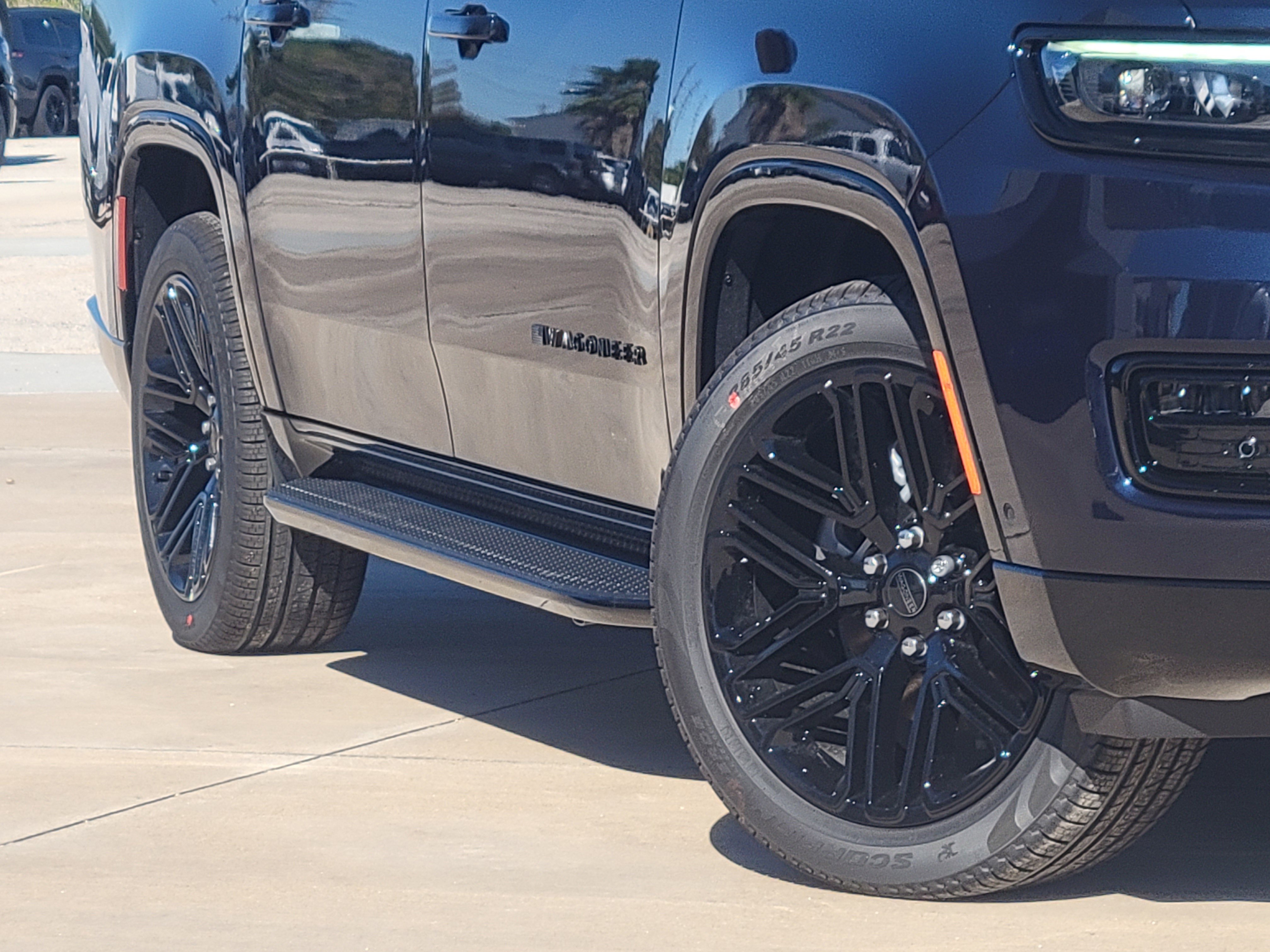 New 2025 Jeep Wagoneer L Series II image 9