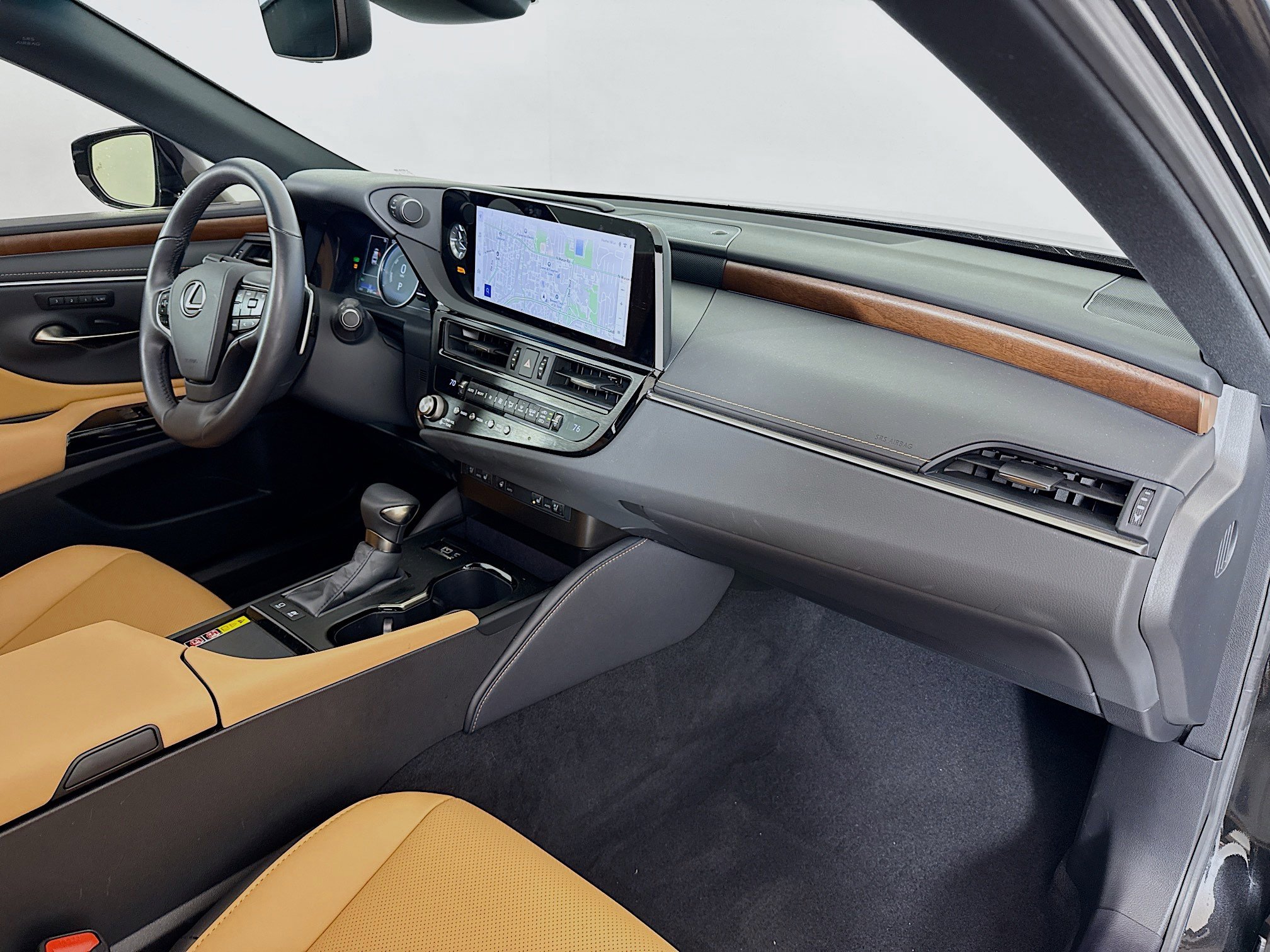 Used 2025 Lexus ES 300h w/ Premium Package image 28