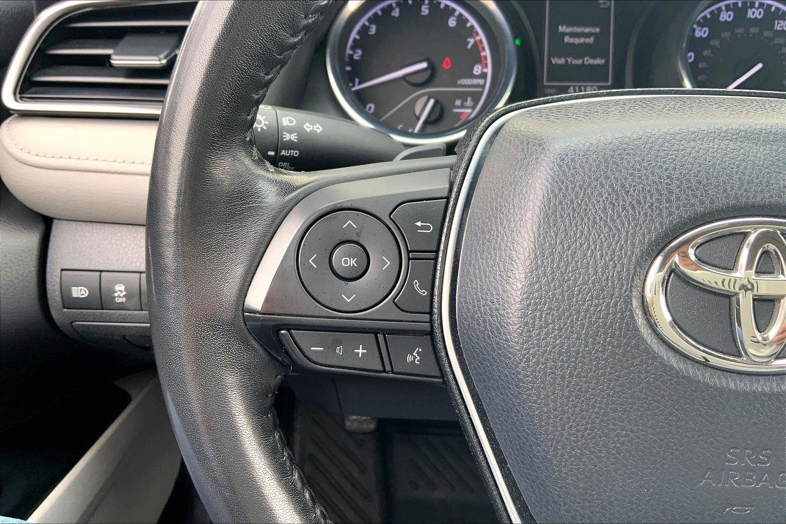 Used 2020 Toyota Camry SE w/ Convenience Package image 17