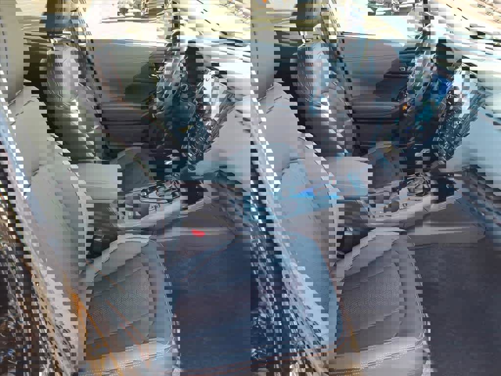 Used 2025 Subaru Crosstrek 2.5i Limited w/ Popular Package #3A image 12