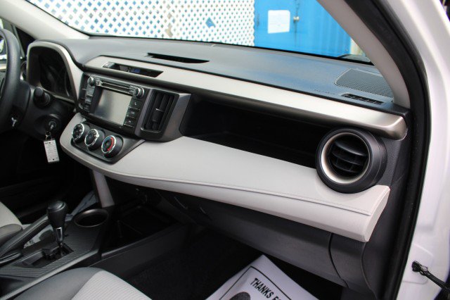 Used 2013 Toyota RAV4 LE FWD image 9