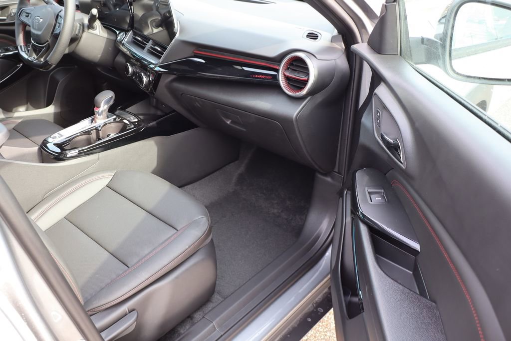 New 2026 Chevrolet Trax RS w/ Sunroof Package image 41