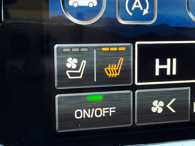 Used 2023 Subaru Outback Touring AWD/4WD image 14