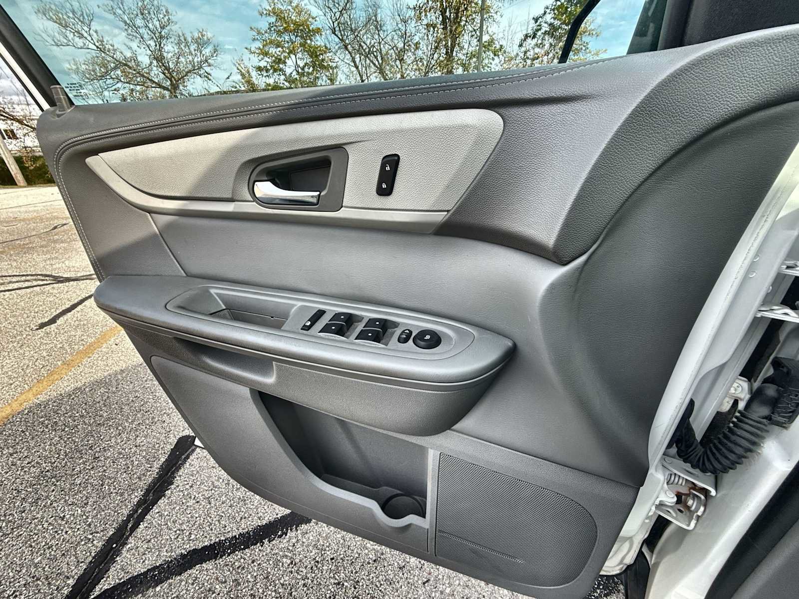 Certified 2015 Chevrolet Traverse LS FWD image 20