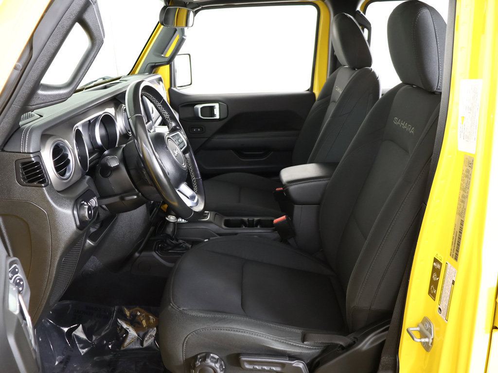 Used 2021 Jeep Wrangler Unlimited Sahara w/ Dual Top Group AWD/4WD image 27