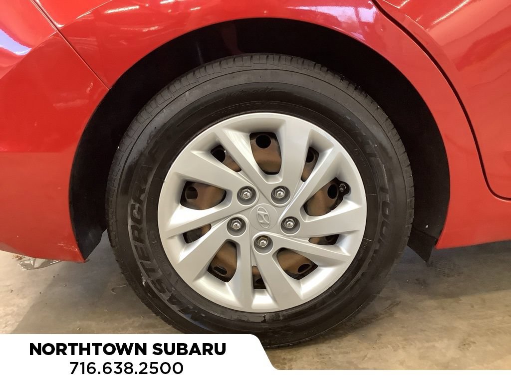 Used 2019 Hyundai Elantra SE FWD image 13