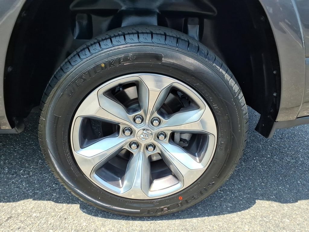 Used 2019 RAM 1500 Limited AWD/4WD image 16