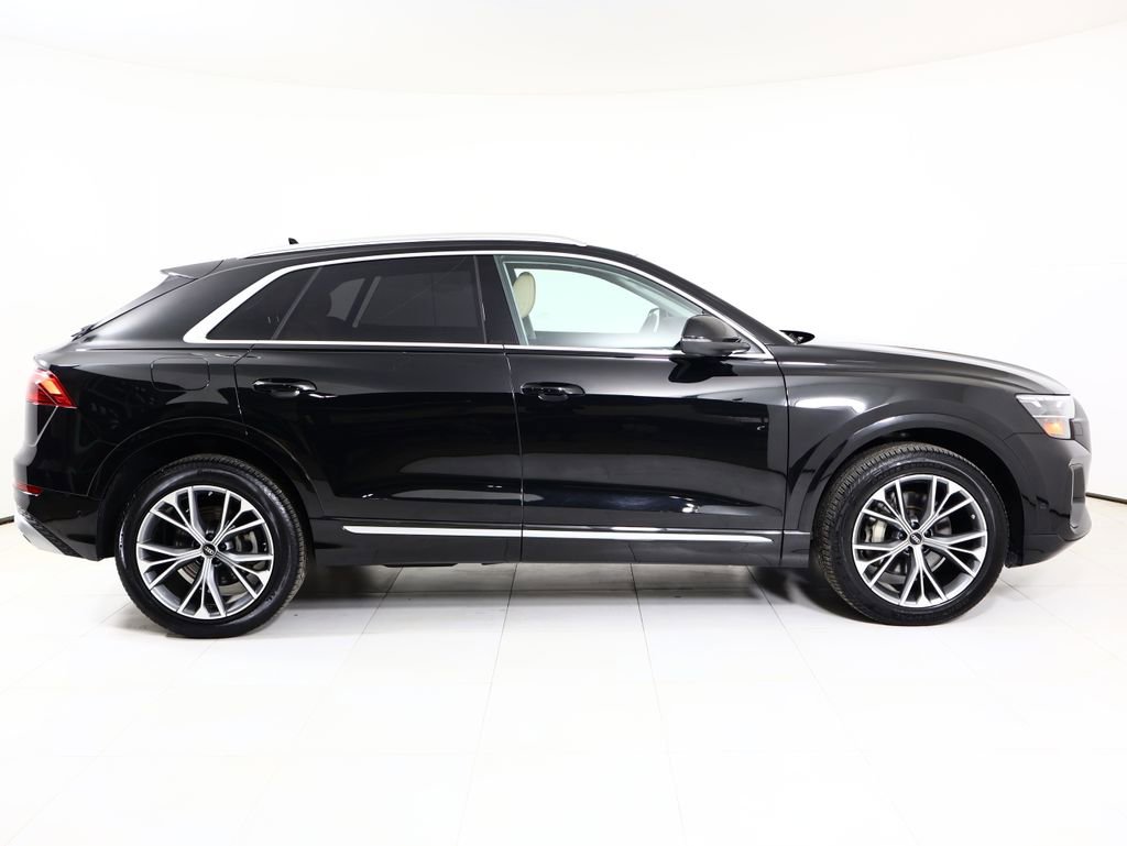 Used 2024 Audi Q8 Premium Plus w/ Premium Plus Package image 18