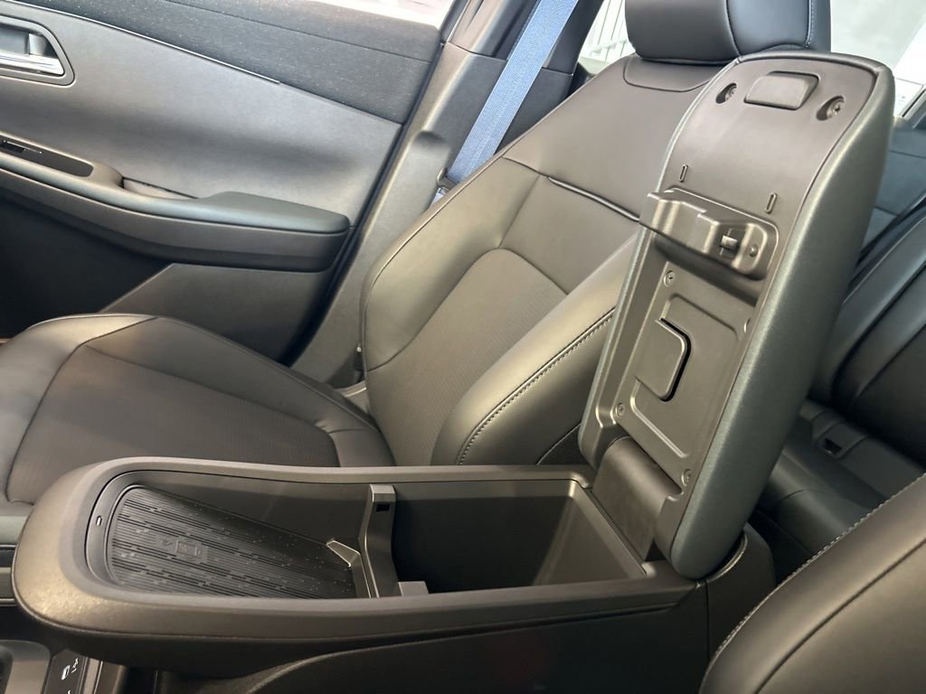 New 2026 Nissan Leaf SV+ w/ Floor Mat Package (SV+) image 39