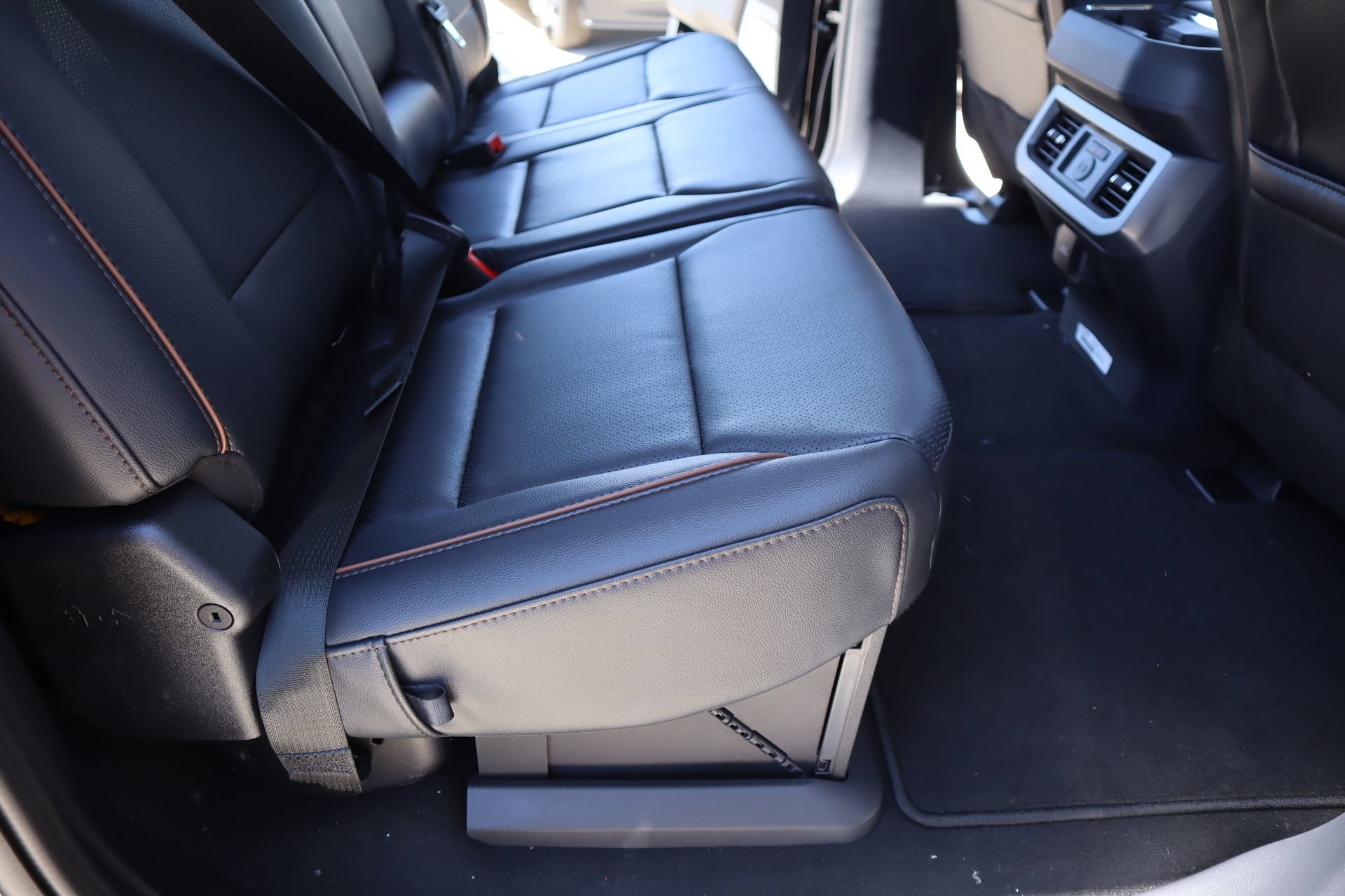 New 2026 Ford F350 Lariat w/ Lariat Ultimate Package AWD/4WD image 14