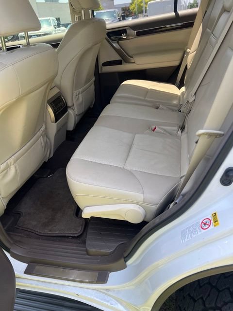 Used 2017 Lexus GX 460 Premium w/ Premium Package AWD/4WD image 11