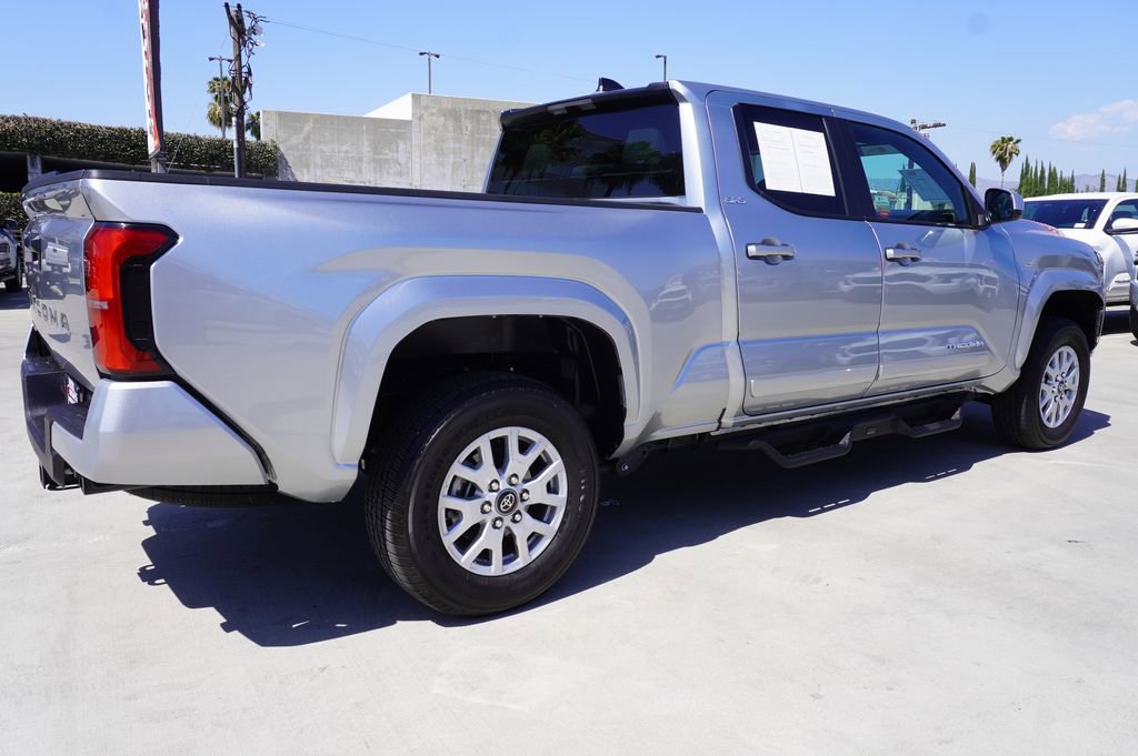 Certified 2025 Toyota Tacoma SR5 AWD/4WD image 7