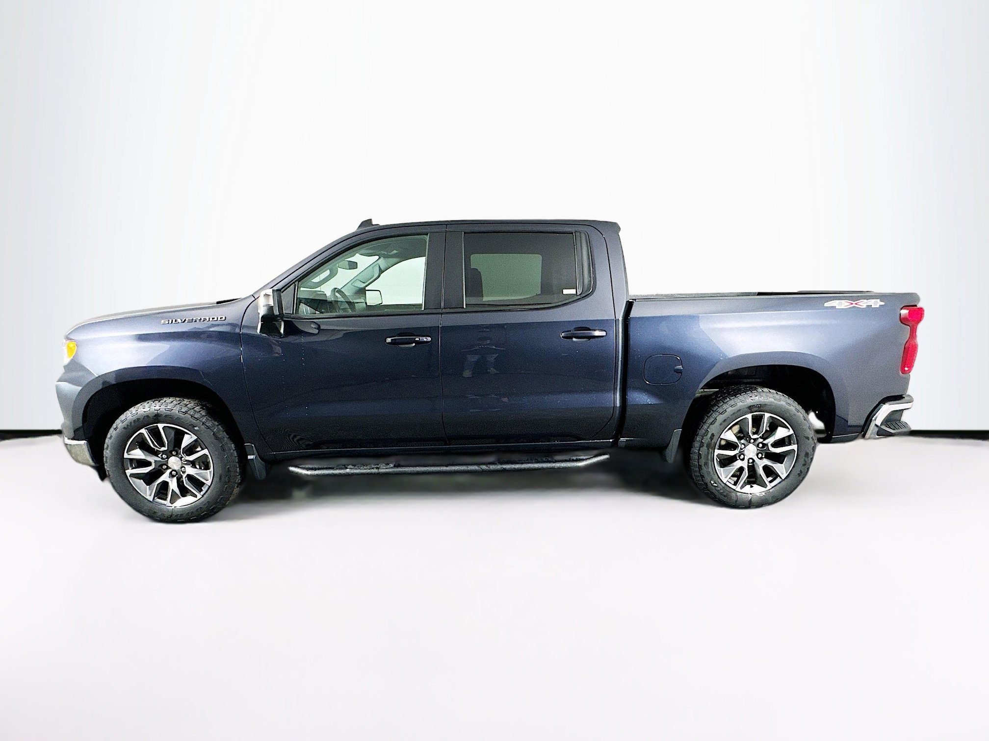 Used 2024 Chevrolet Silverado 1500 LT image 4