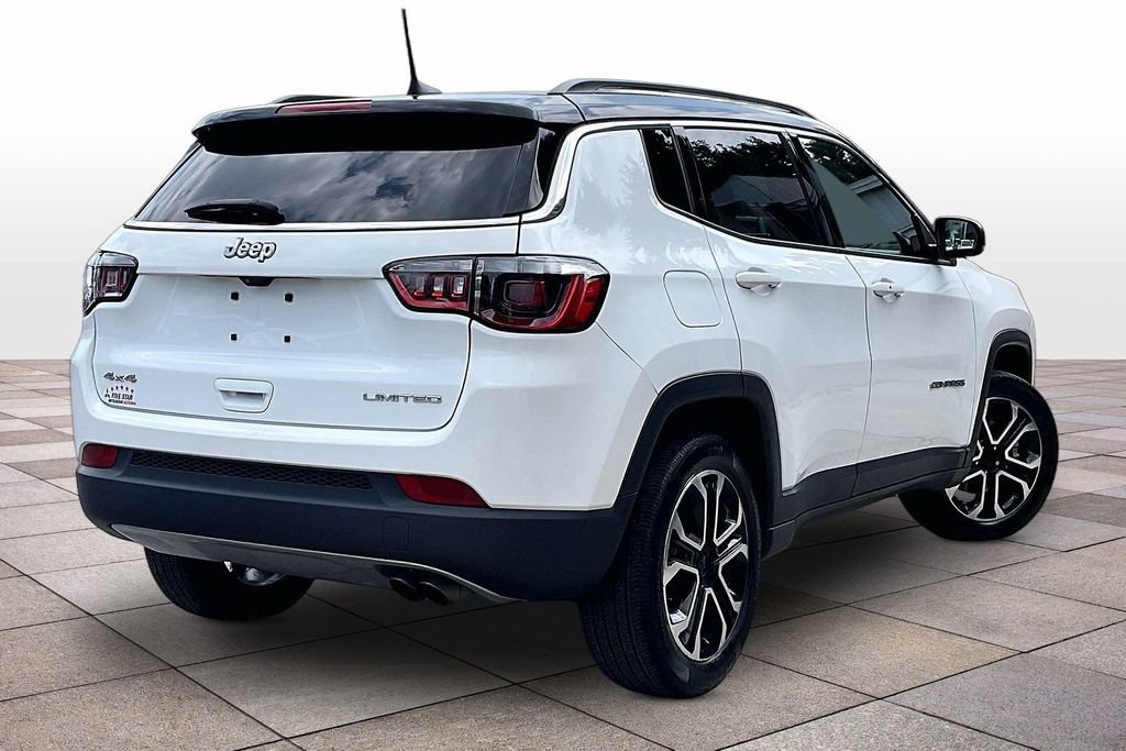 Used 2022 Jeep Compass Limited AWD/4WD image 12