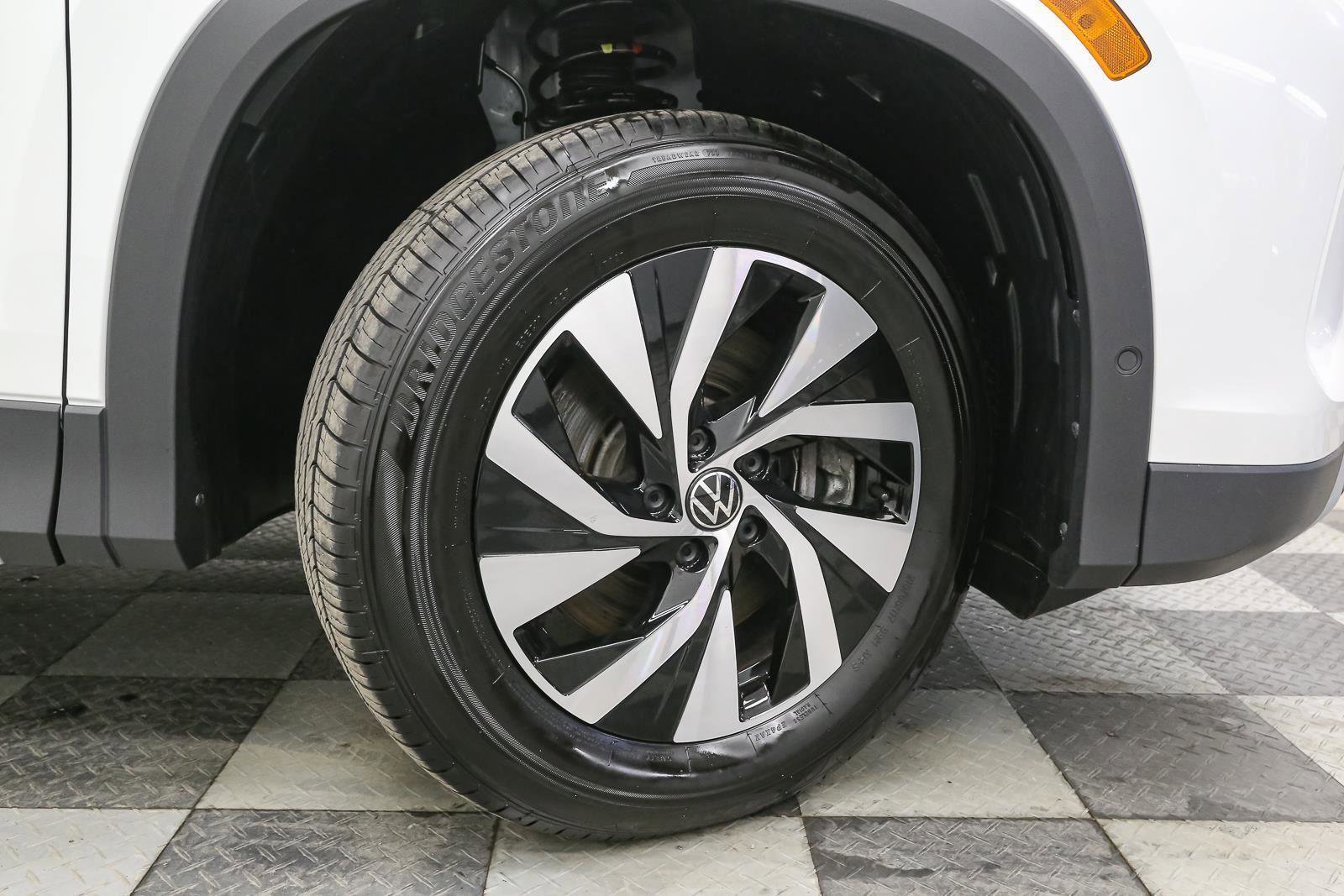 Used 2025 Volkswagen Tiguan S image 15