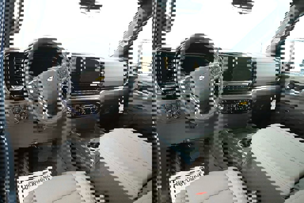 Used 2025 Chevrolet Silverado 3500 LTZ w/ LTZ Premium Package image 11