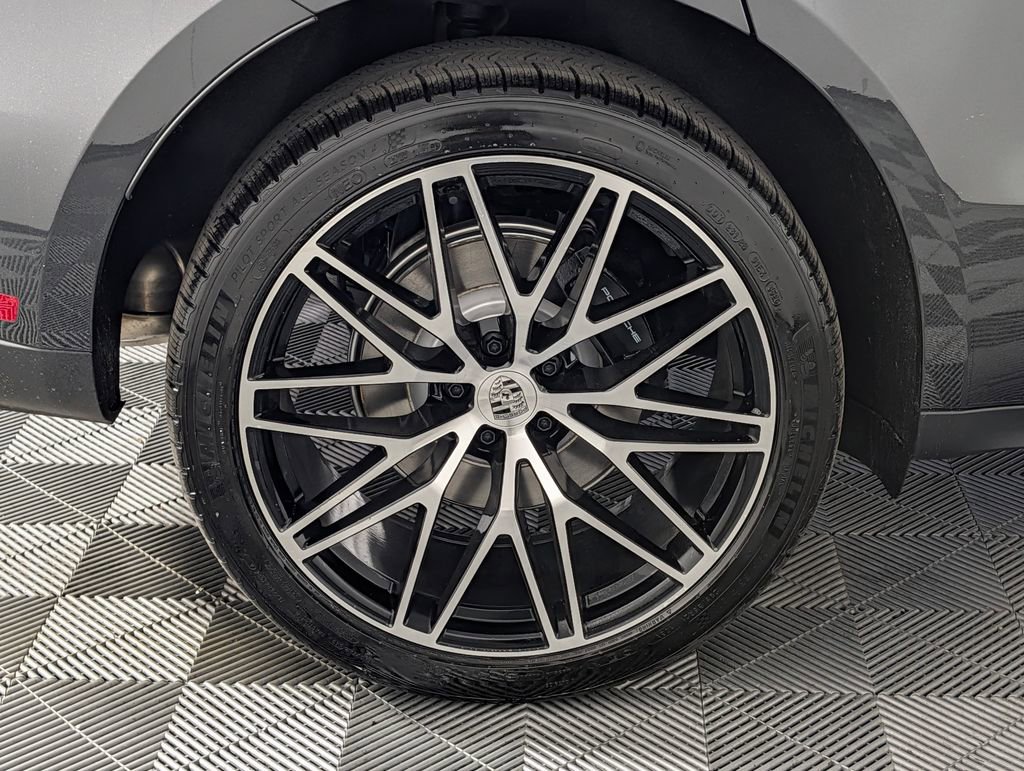 New 2026 Porsche Macan image 13