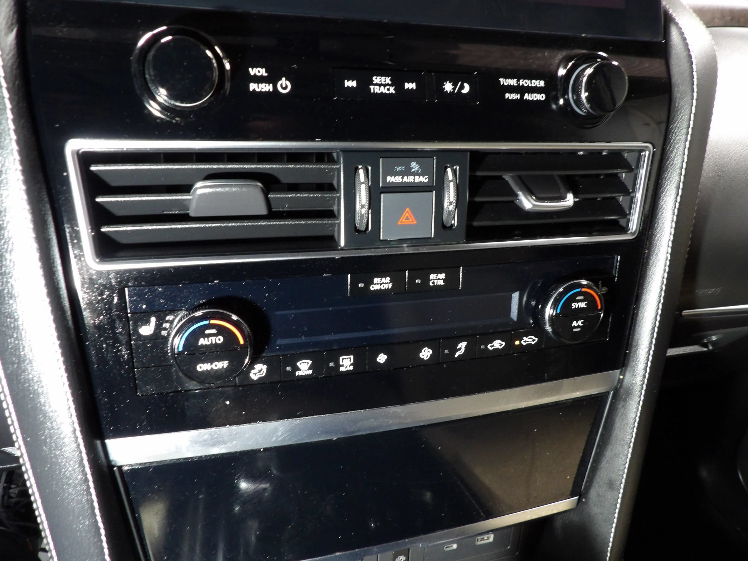 Used 2023 INFINITI QX80 Premium Select w/ Cargo Package AWD/4WD image 24