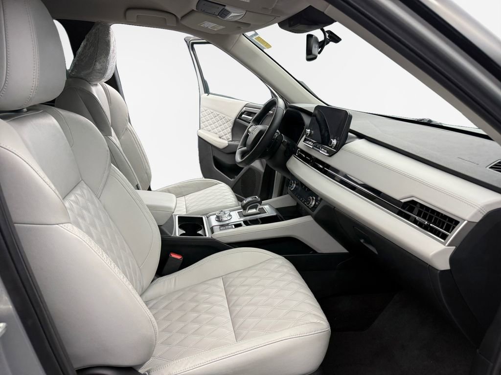 Used 2023 Mitsubishi Outlander SEL image 25
