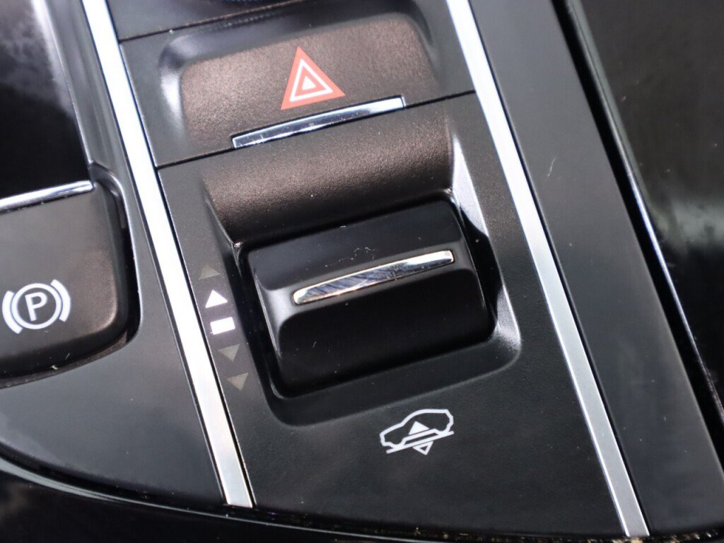 Used 2018 Maserati Levante GranSport AWD/4WD image 27
