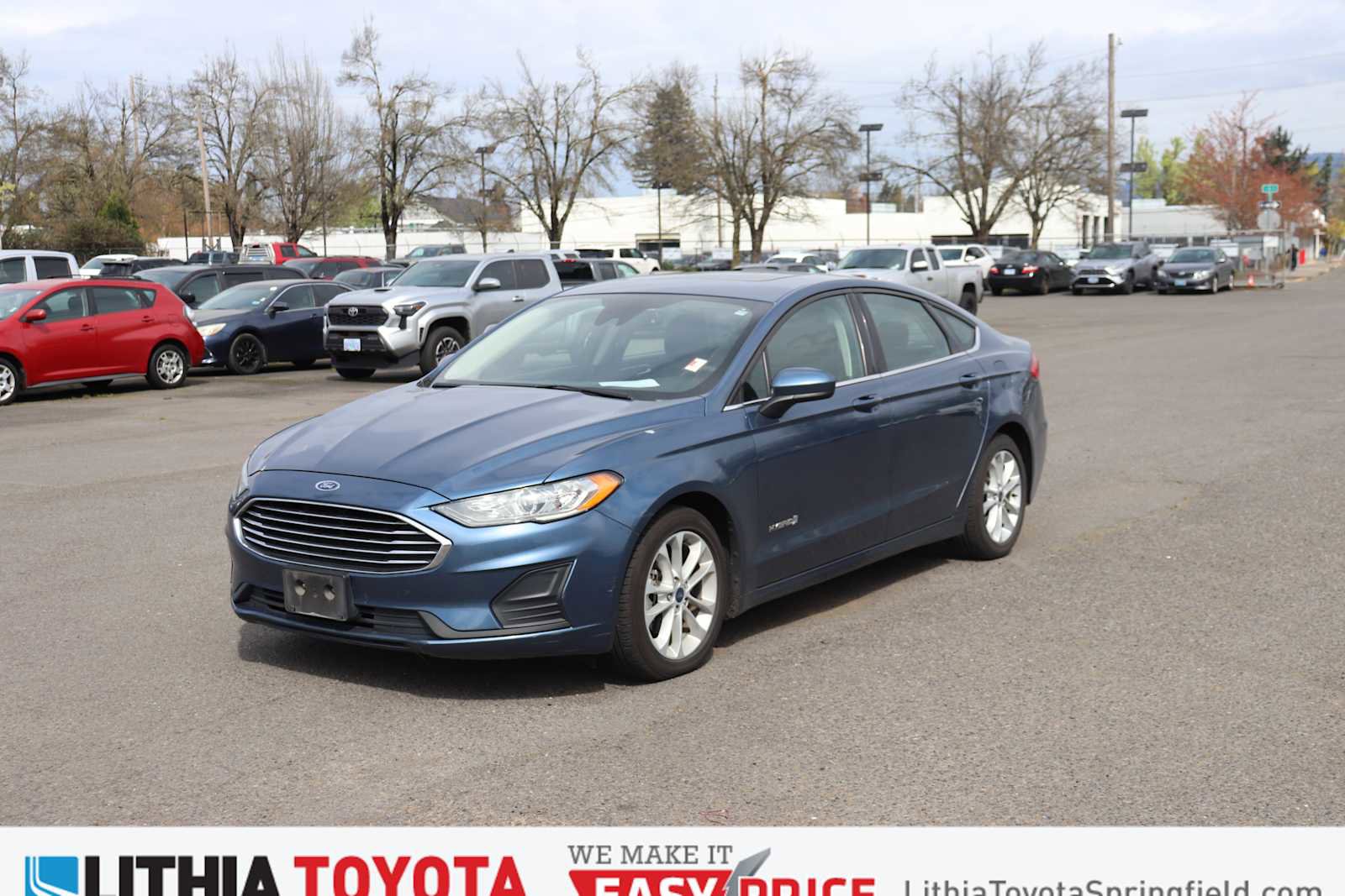 Used 2019 Ford Fusion SE image 1