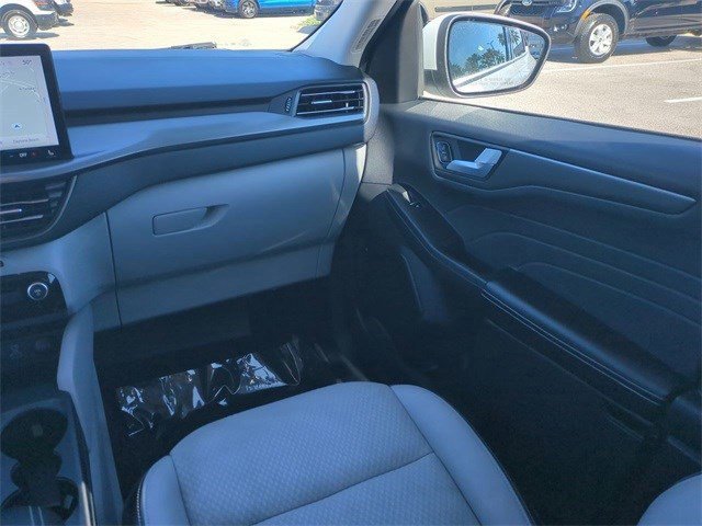 Certified 2023 Ford Escape SE image 17
