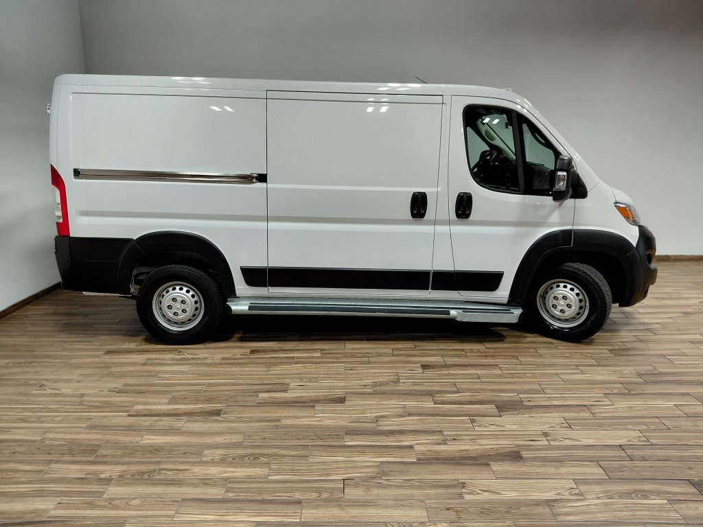 Used 2025 RAM ProMaster 2500 w/ U-Haul Equipment Group FWD image 21