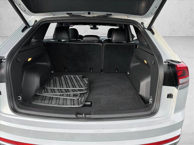 Used 2022 Volkswagen Atlas Cross Sport SEL Premium R-Line image 8